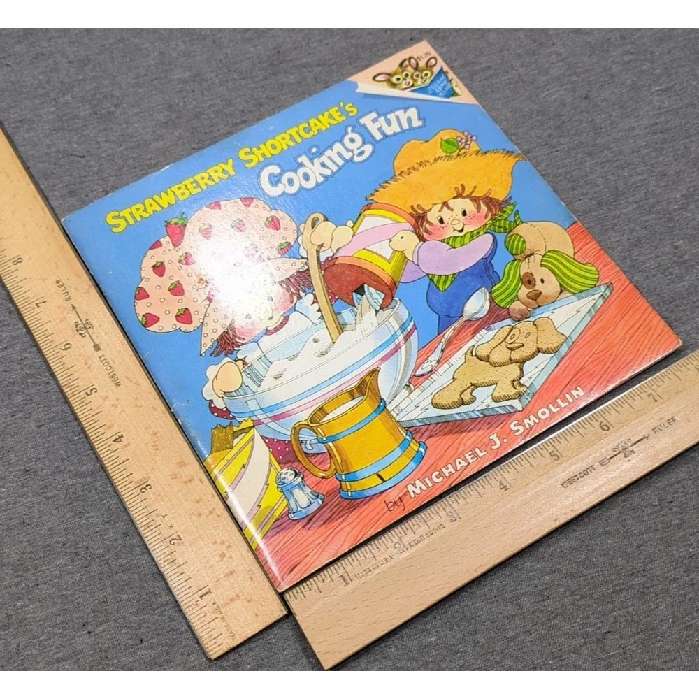 Strawberry Shortcakes Cooking Fun Vintage 1980 Cookbook Random House 1st edition